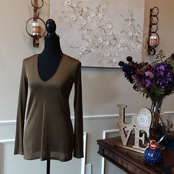 Zara Sparkly Long Sleeves V-Neck Top. Size M - Picture 5 of 17